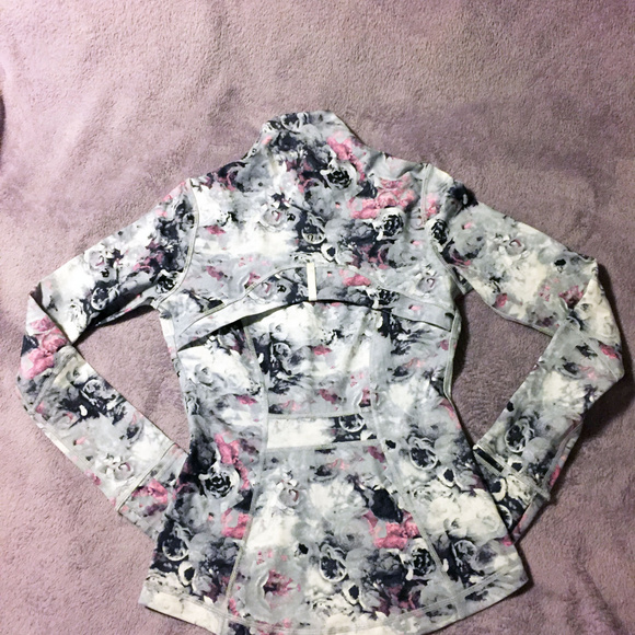 Lululemon Define jacket Moody Mirage navy floral - Picture 5 of 6